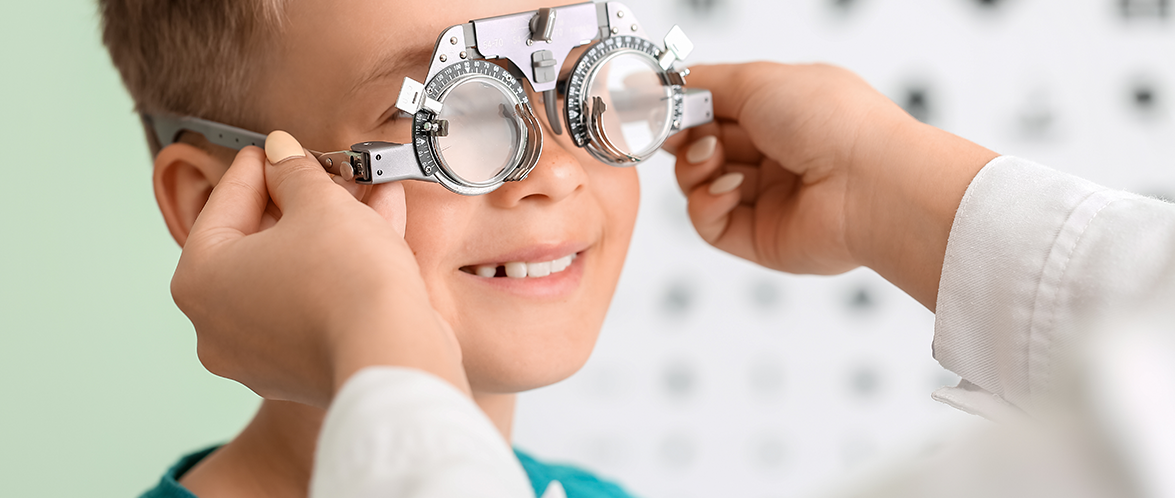 Понимание важности проверок глаз у детей: когда и как часто?