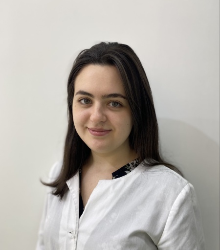 Стоянова Каріна Олександрівна
